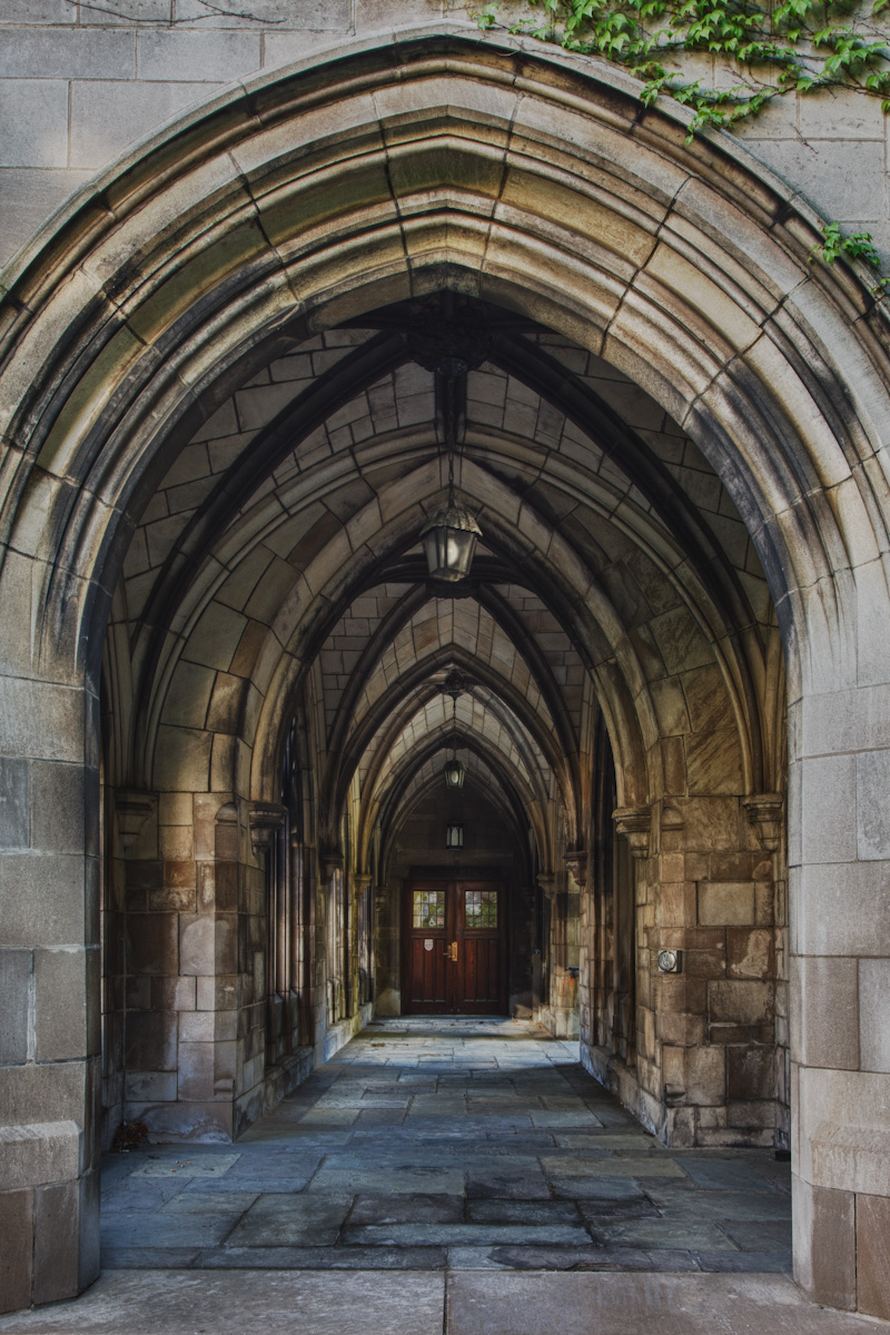 JPEG image, "Archway at the University of Chicago," a Wikimedia Commons photograph by Don Burkett. Link: https://commons.wikimedia.org/wiki/File:Archway_at_the_University_of_Chicago.jpg